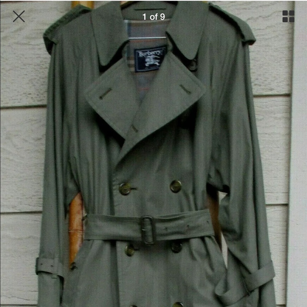 Men’s Burberry Trench Coat, SZ 40